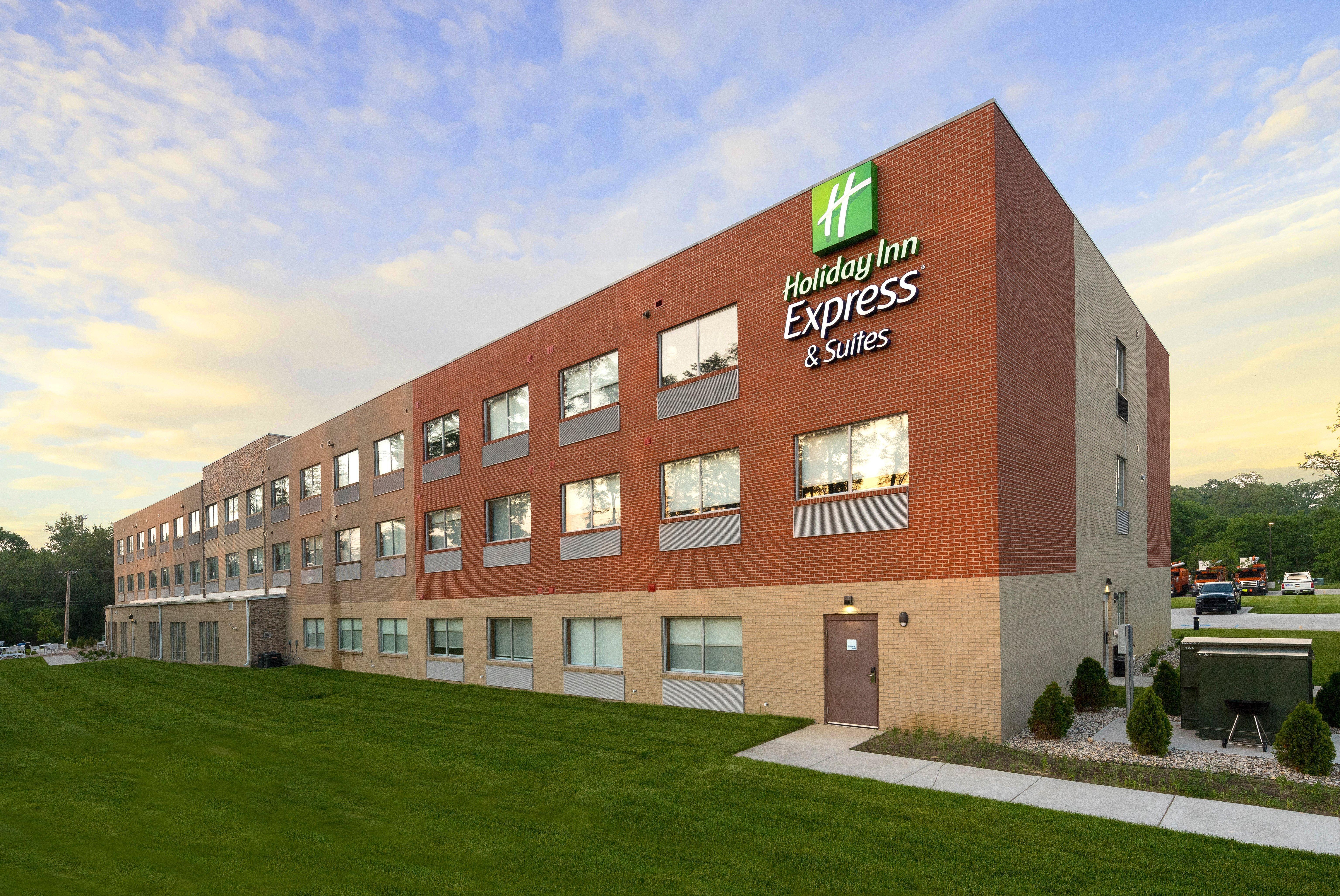 Holiday Inn Express & Suites - Portage By Ihg Buitenkant foto