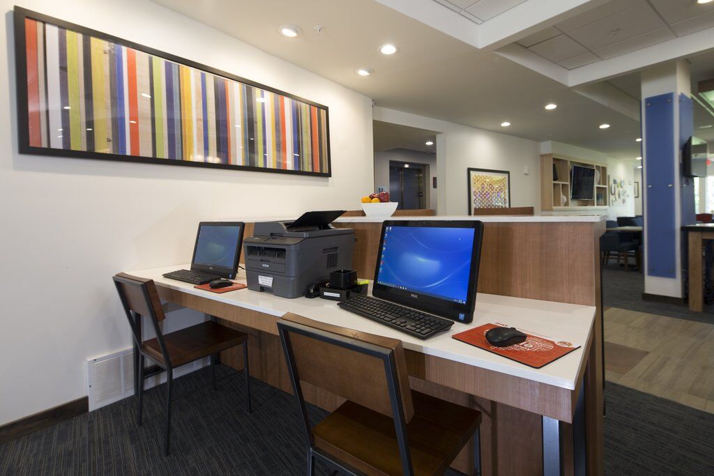 Holiday Inn Express & Suites - Portage By Ihg Buitenkant foto